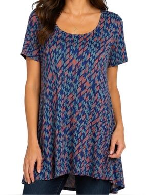 🌺 NWT LuLaRoe Perfect Tee XS Geometric Swing Top Short Sleeve Rayon Stretch